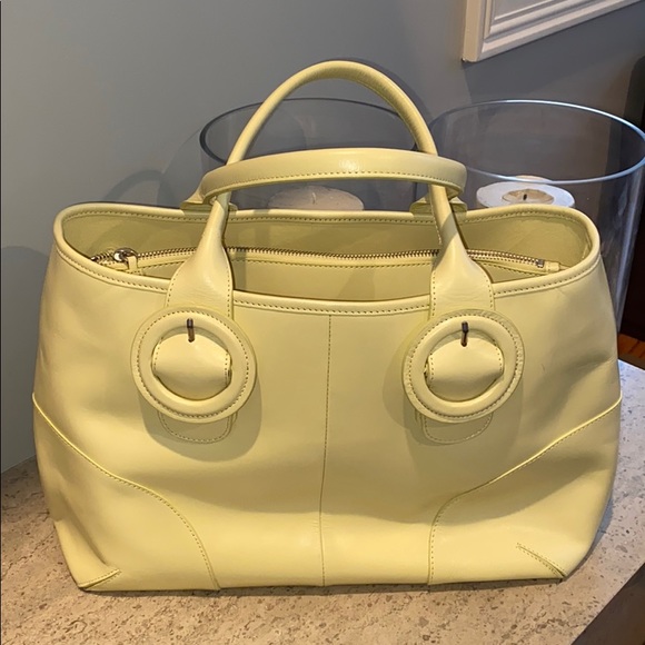 Beautiful yellow leather tote/purse - Picture 2 of 8